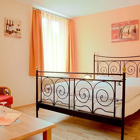 Kreuz 3* Freudenstadt